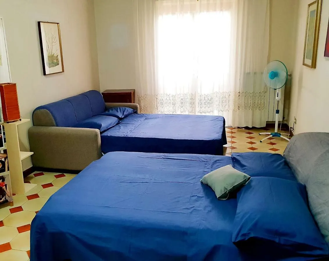 Catania House Apartment 0*,